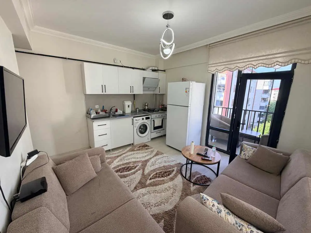REMAX DOĞUDAN ATAŞEHİRE YAKIN 1+1 DAİRE