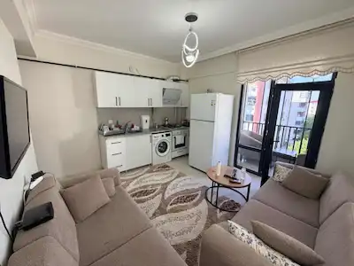 REMAX DOĞUDAN ATAŞEHİRE YAKIN 1+1 DAİRE