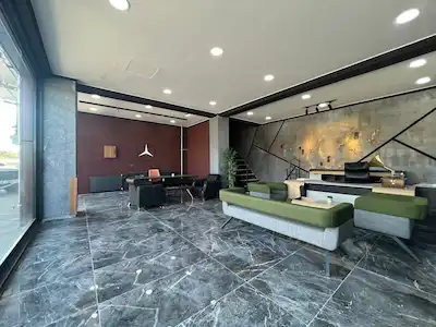 REMAX DOĞU YENİ GALERİCİLER SİTESİNDE KİRALIK SIFIR DÜKKAN !!!