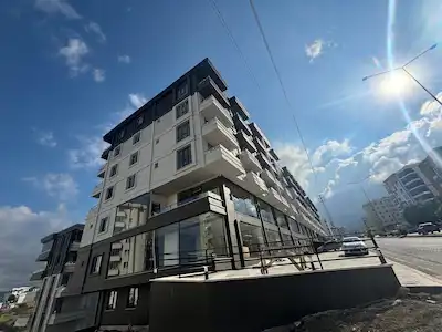 REMAX SEVCAN GÜRLEVİKTEN ATAKUM BÜYÜKOYUMCADA DENİZ MANZARALI SATILIK 1+1 DİARE
