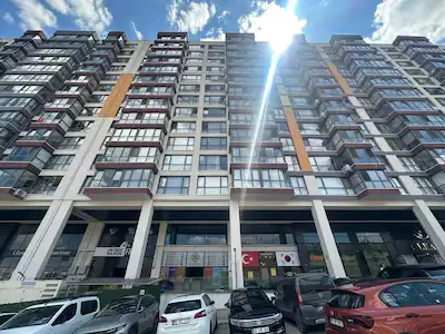 MEYDAN ERYAMAN’DA ORMAN MANZARALI EŞYALI BÜYÜK TİP 2+1