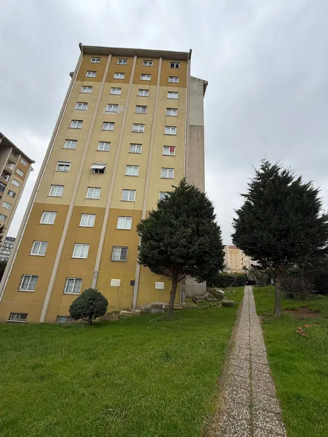 TUZLA AYDINLI TOKİ 3. ETAP 2+1 ARA KAT TADİLATLI BALKONLU 2