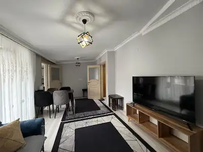 İSLAMBEY MAHALLESİNDE EŞYALI 2+1 KİRALIK DAİRE FATURALAR DAHİL