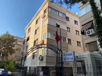 YASIN MERAL REMAX'TAN KÜÇÜKYALI EMRE SITESI BAHÇE İÇI GENIŞ 3+1