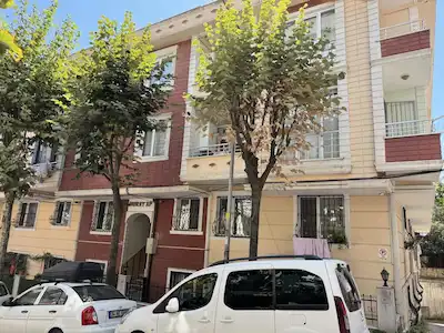 KOCASİNAN’DA SATILIK 2+1