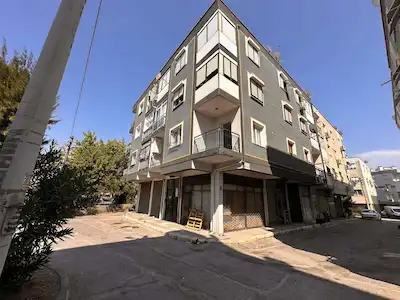 25 KARABAĞLARDA SATILIK KÖŞE DÜKKAN