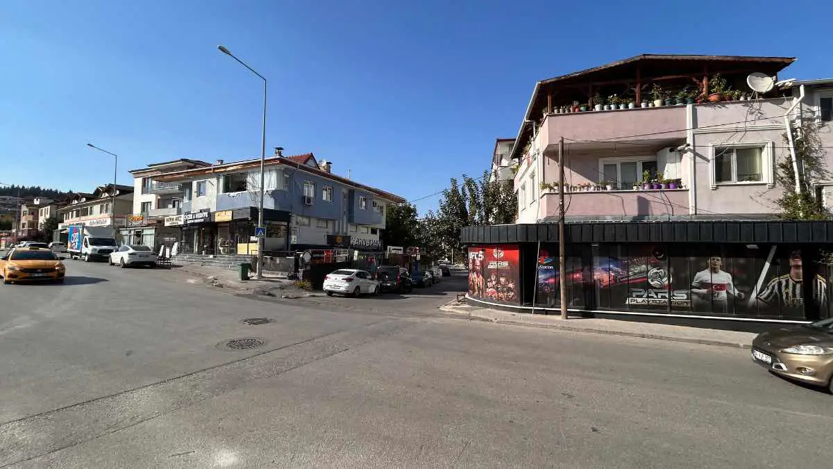 MAVİ DURAK BÖLGESİNDE | 65 M² NET | GENİŞ BAHÇE KULLANIMLI İŞYERİ