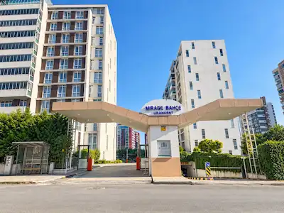 URANKENT MİRAGE BAHÇE KONUTLAEINDA PEYZAJ MANZARALI KİRALIK 2+1 DAİRE￼