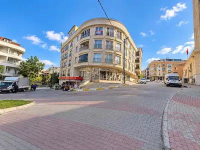 HÜKÜMET KONAĞINA KOMŞU SİTE İÇERİSİNDE SATILIK 4+2 DUBLEX DAİRE
