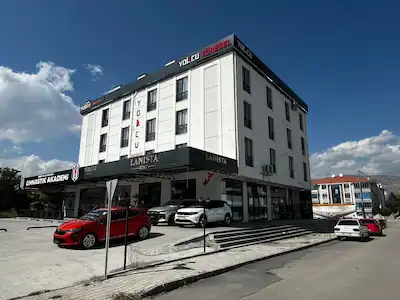 REMAX DEM'DEN ERGENEKON MAH. EŞYALI 2+0 KİRALIK DAİRE