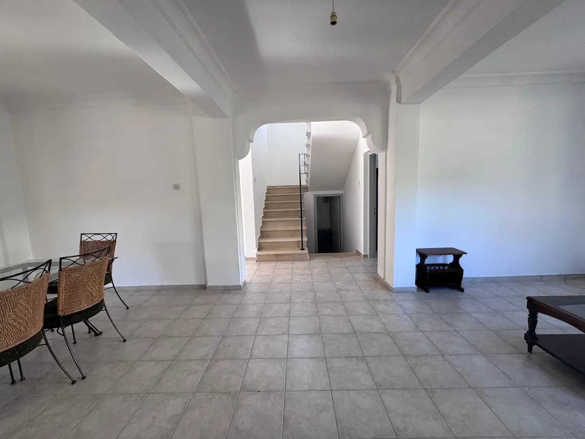 GİRNE ESENTEPE MERKEZ’DE EŞYALI 3+1 MÜSTAKİL VİLLA | 215 M² BRÜT | TAPULU