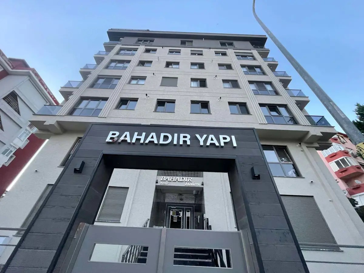 ALTAYÇEŞME SIFIR ARAKAT KAPALI MUTFAKLI AÇIK KAPALIOTOPARKLI 2+1