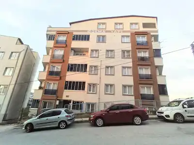 GEBZE KÖŞKLÜ ÇEŞME MAH. 2+1 ARAKAT KIRALIK DAIRE!