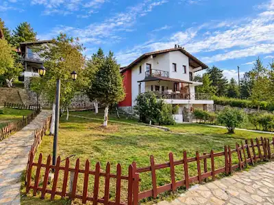 SAPANCA KATALPA VİLLALARI'NDA HAVUZLU, DOĞAYLA İÇİNDE VİLLA