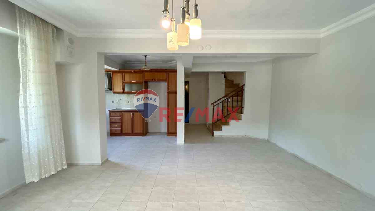 AKÇAY CEMİL TEMEL’DE SATILIK 3+1 TRİPLEKS VİLLA