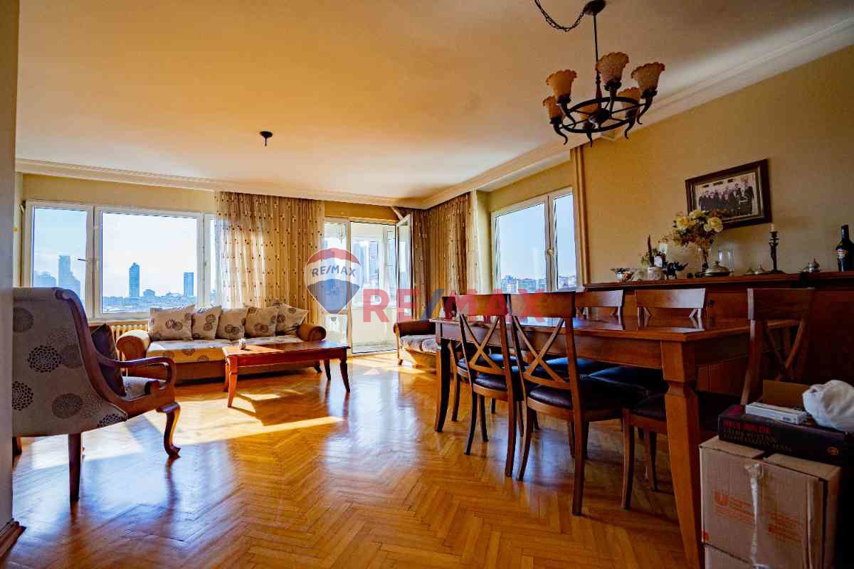 AZİZ BAŞKAYADAN GAYRETTEPE DE 3+1 GENİŞ,ŞEHİR MANZARALI ,ASANSÖRLÜ DAİRE