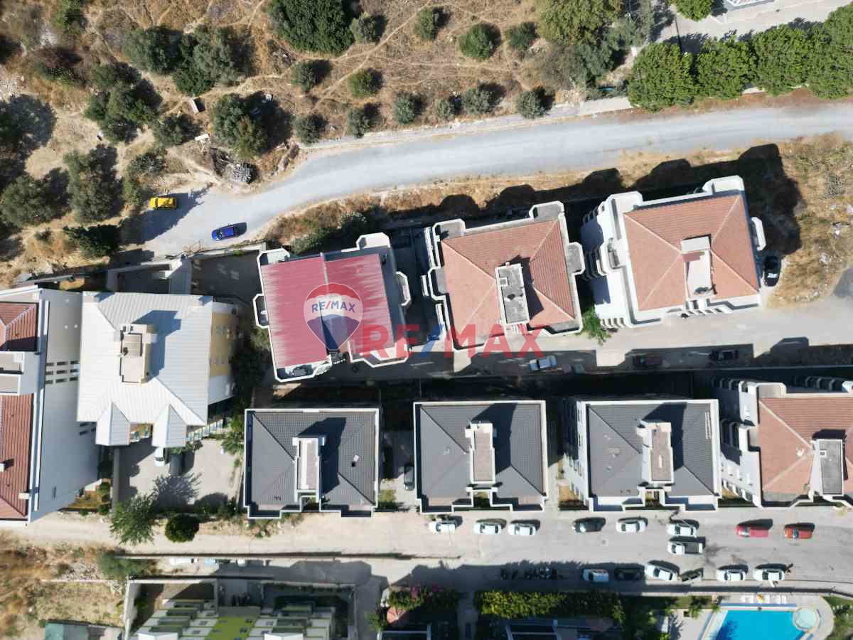 İKİÇEŞMELİK'TE HİÇ OTURULMAMIŞ, FUL TADİLATLI 5+1 ŞAHANE MANZARALI SATILIK ÇATI DUBLEKS DAİRE