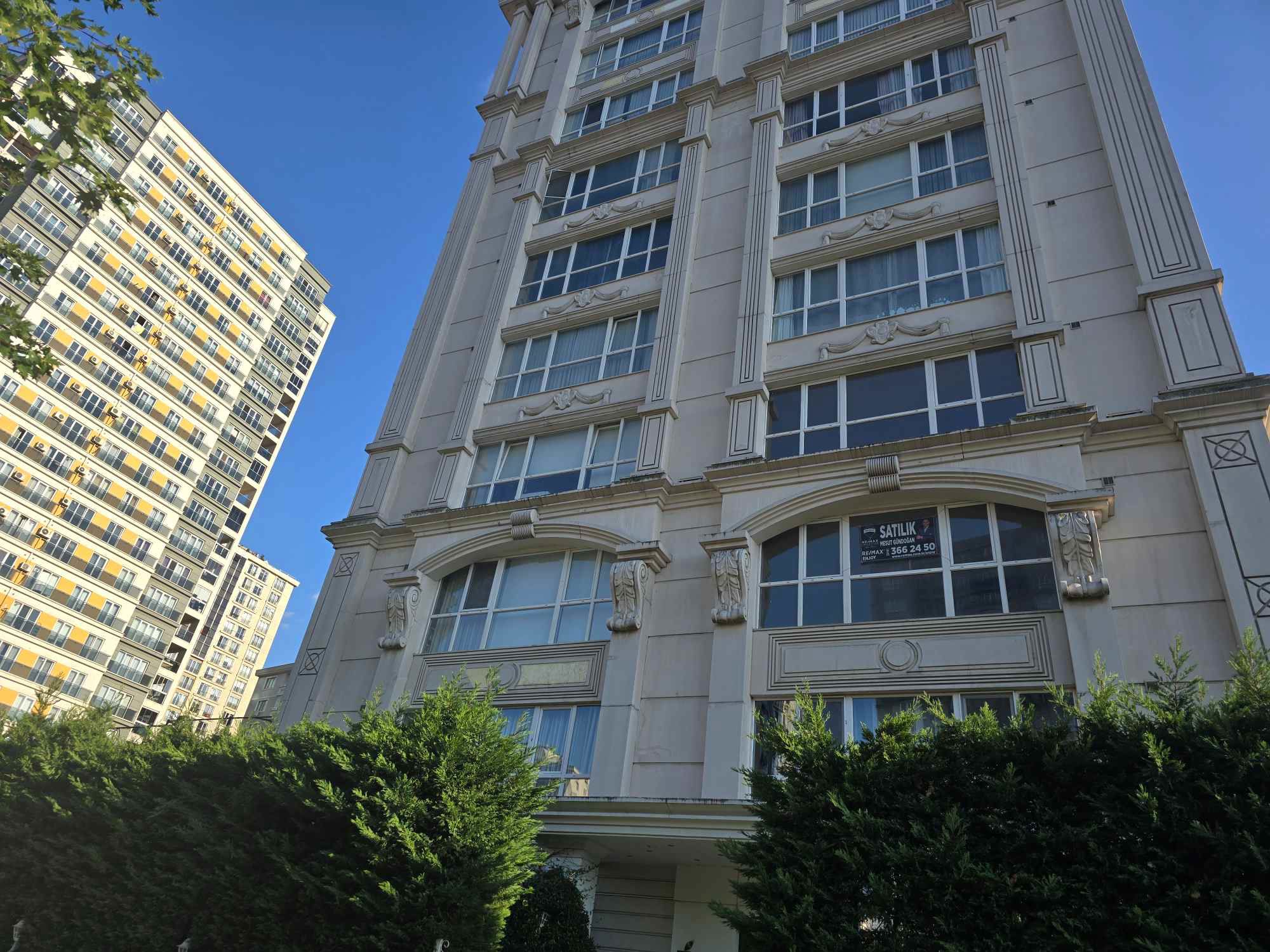 REMAX'DAN TAN ROYALPARK SITESI İSKANLI GÜVENLIK K.OTOPARKLI BOŞ