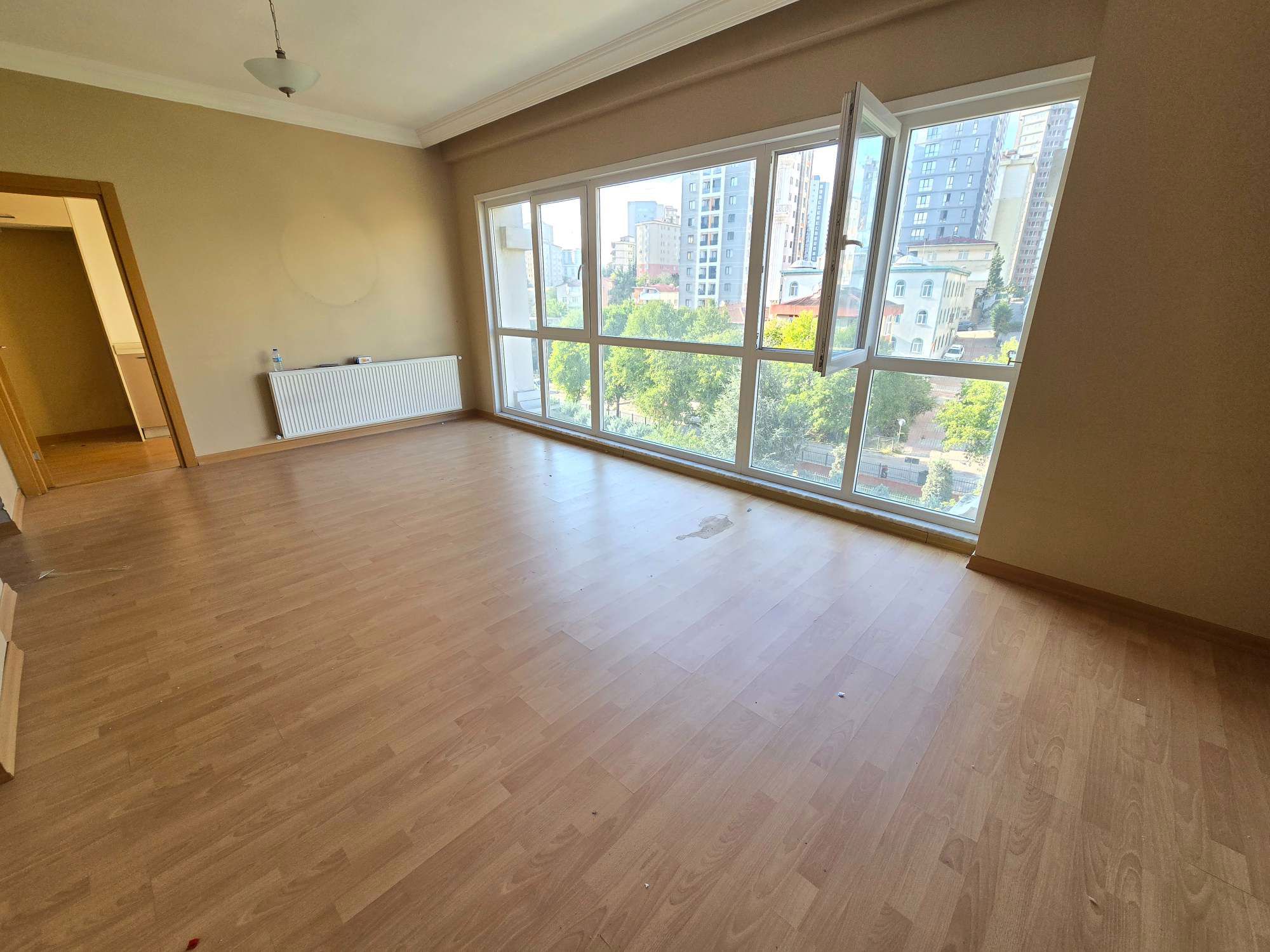 REMAX'DAN TAN ROYALPARK SITESI İSKANLI GÜVENLIK K.OTOPARKLI BOŞ