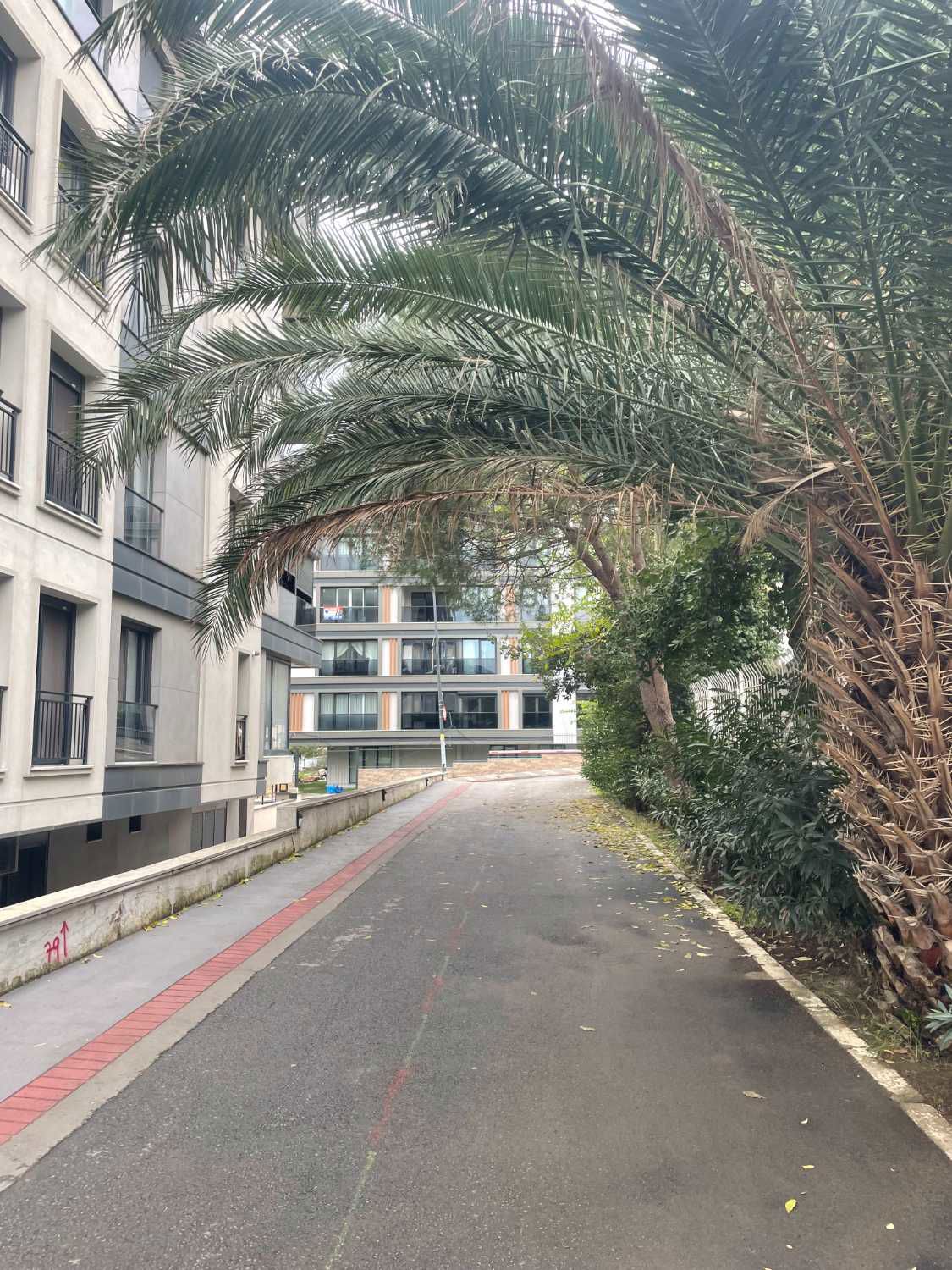 ALTUNİZADE A-ZADE EVLERI'NDE ÖZEL DEKORASYONLU SATILIK DUBLEX 3 + 1  DAİRE 