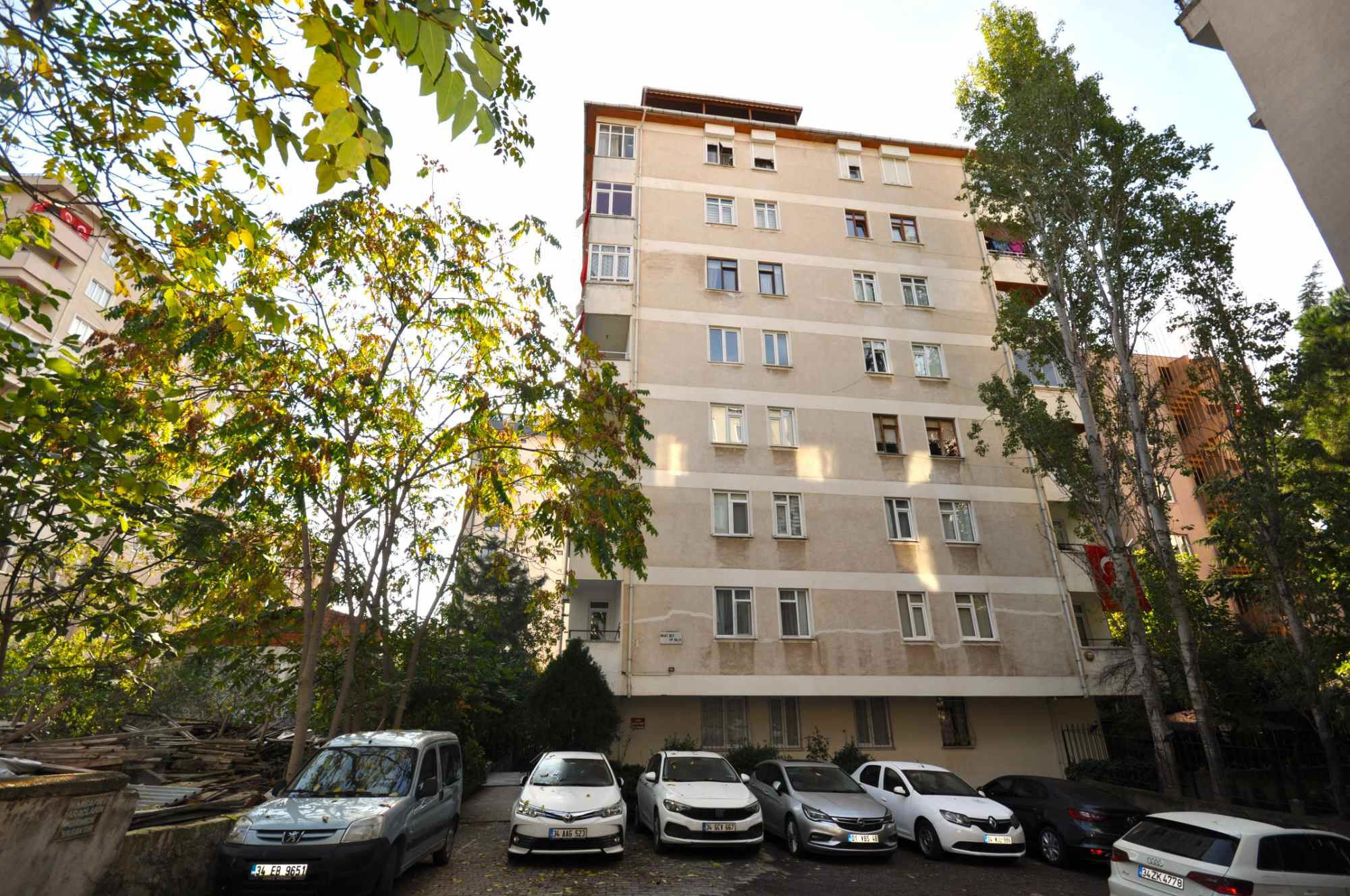 MALTEPE BAĞLARBAŞI MERK LOKASYON ASANSÖRLÜ DEPOZİTOSUZ 3+1 DAİRE