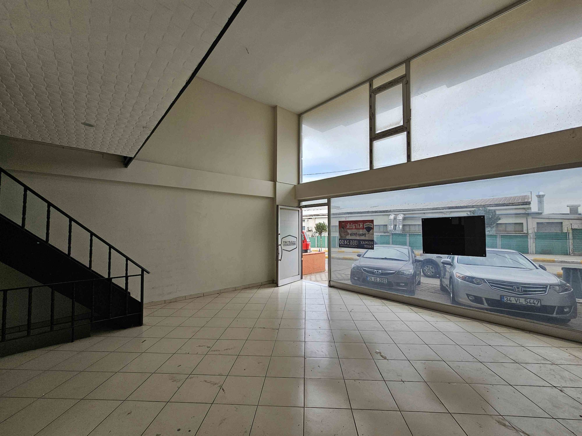 PENDİK YENİ BEŞEDİYE BİNASI YANINDA 150 M2 3 KAT OFİS DÜKKAN