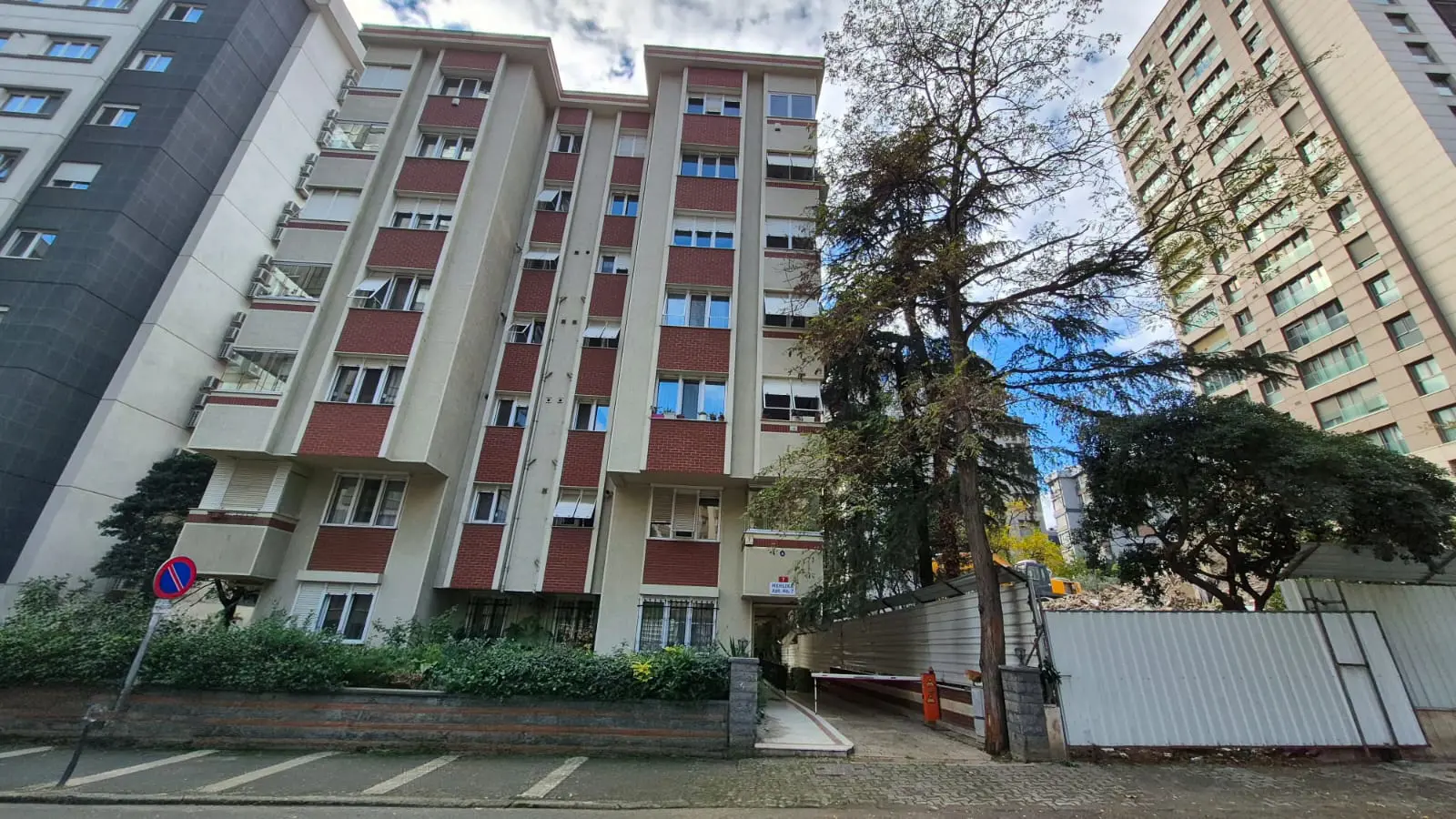 ÇIFTEHAVUZLAR, KEMAL SUNAL SOKAKTA GÖZTEPE PARKINA VE SAHILE 1 DK.YÜRÜME MESAFESINDE