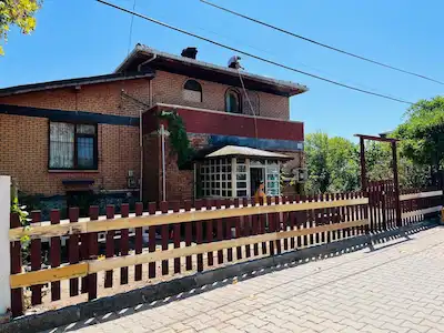 ŞİLE 3 KATLI MÜSTAKİL EV DİZİ ÇEKİMLERİNE UYGUN KİRALIK