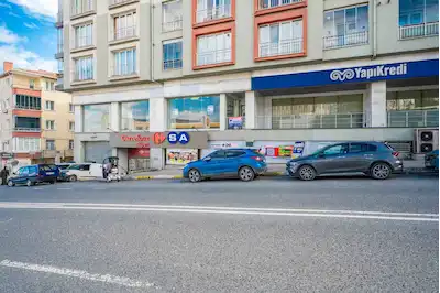 KÜÇÜKKÖY VALİDESUYU CADDESİ’NDE KAPALI OTOPARKLI 500 M² DEV TİCARİ MÜLK