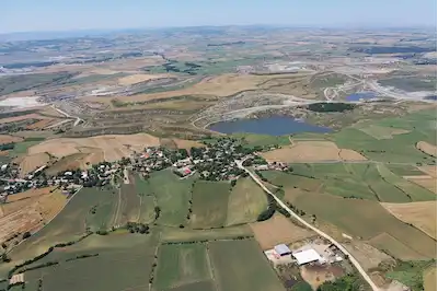 RE/MAX LAND'DEN YARISI İMAR PLANI İÇERİSİNDE FIRSAT TARLA