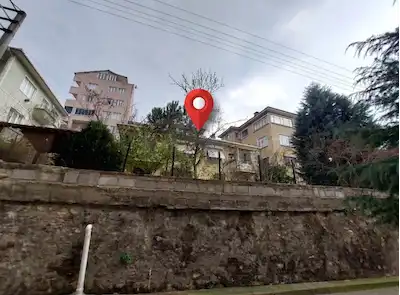 AKÇAKOCA MAH.DE MERKEZ KONUM YATIRIMA UYGUN 425 M² ARSA