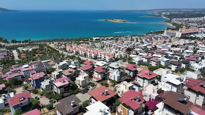 MAVİ BOĞAZİÇİ SİTESİ'NDE DENİZ MANZARALI 4+1 TAM MÜSTAKİL VİLLA