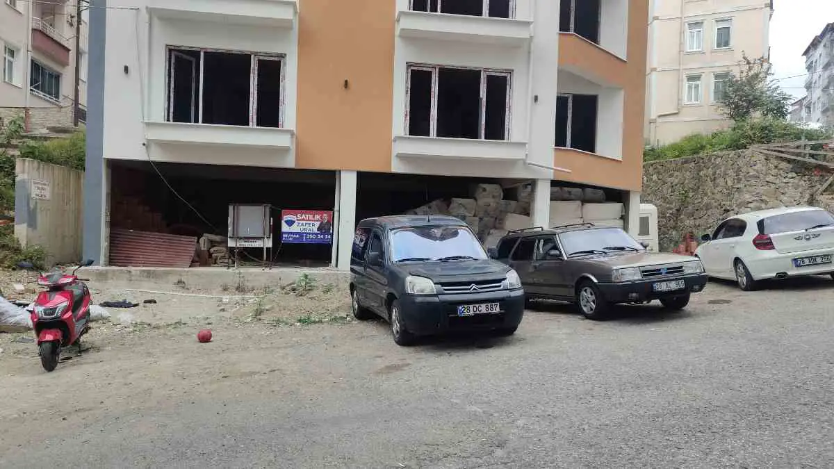 RE/MAX NADİR’DEN HACIHÜSEYİN’DE 115 M² DÜZ GİRİŞ SATILIK DÜKKAN
