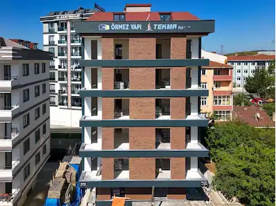 SULTANBEYLI'DE BATTALGAZI MAH. KOMPLE BINA SATILIK