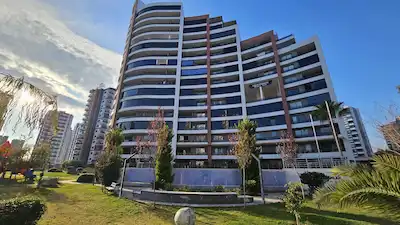 REMAX RİNA'DAN HALİL ERENLER TERASTA HAVUZ MANZARALI 2,5+1