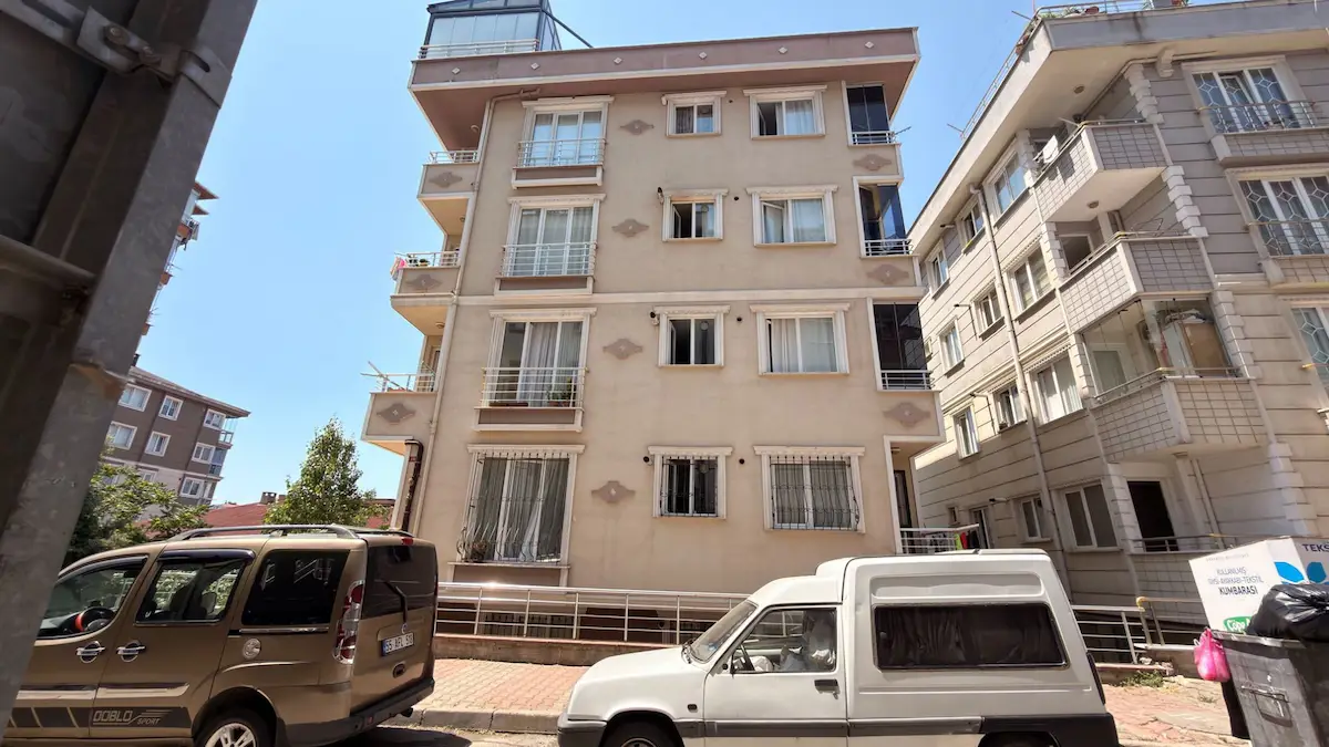 ÜMRANIYE ARMAĞANEVLER FINANS MERKEZI YAKINI 2+1 SATILIK DAIRE