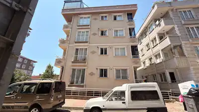 ÜMRANIYE ARMAĞANEVLER FINANS MERKEZI YAKINI 2+1 SATILIK DAIRE