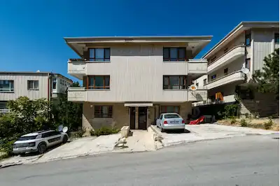 GOP BÜYÜKESAT SEYYAH SOKAK'TA SATILIK 4+1 DAİRE