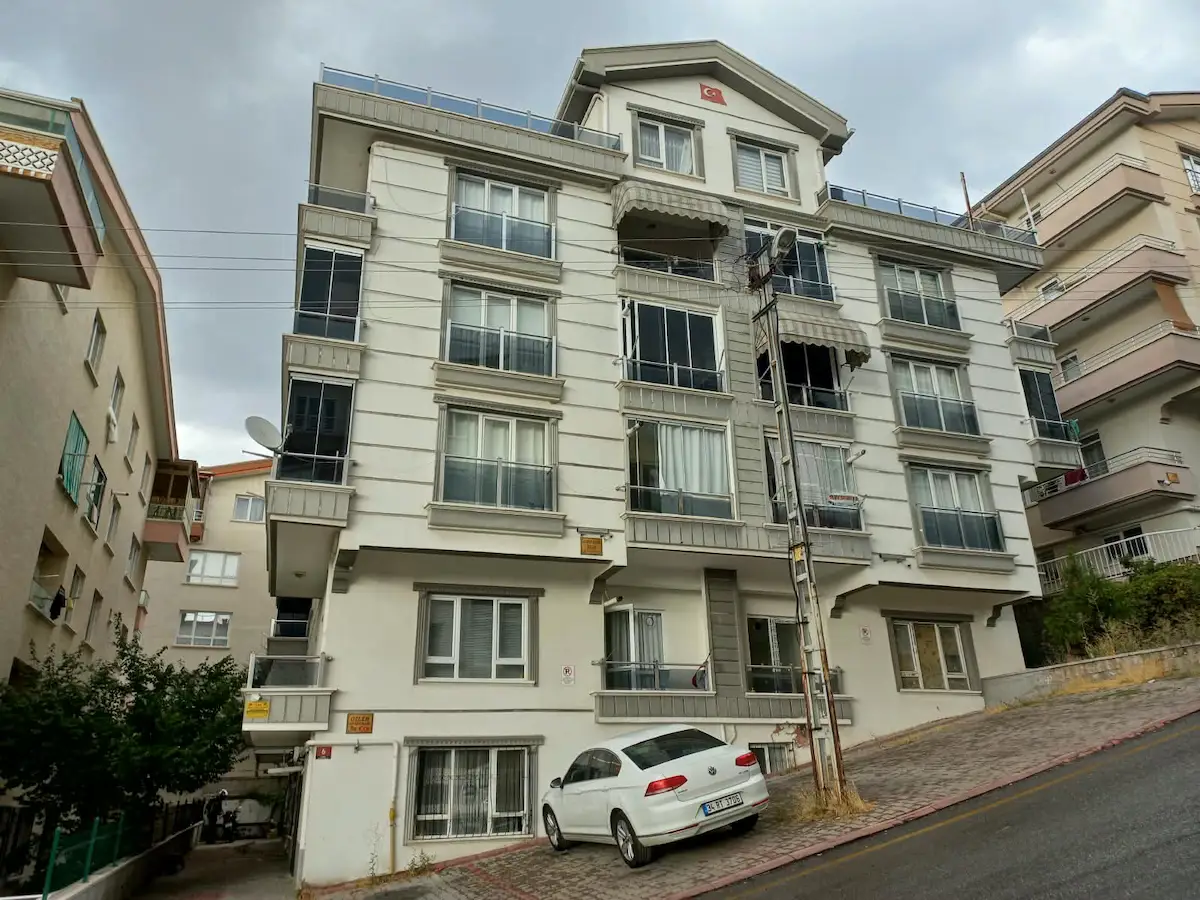 MAMAK HÜREL MAH YATIRIMLIK KIRACILI SATILIK 3+1 DAİRE