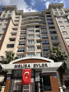 BEYLİKDÜZÜ’NDE 11. KAT SON KAT | 3+1 | 165 M² BRÜT | EŞYALI | ÇİFT CEPHE (GÜNEY-BATI)