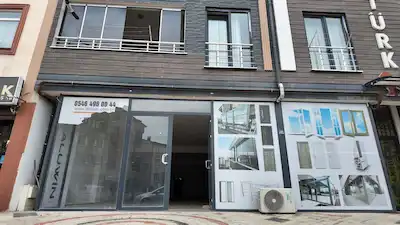 CUMHURİYET MAHALLESİ'NDE CADDE ÜZERİ KİRALIK İŞ YERİ | 248 M²
