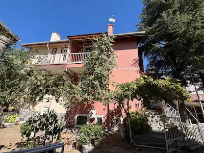 UĞUR MUMCU’DA GÜVEN BAŞARI SİTESİ’NDE 3+1 MÜSTAKİL EV | 180 M² BRÜT | BOŞ & KREDİYE UYGUN