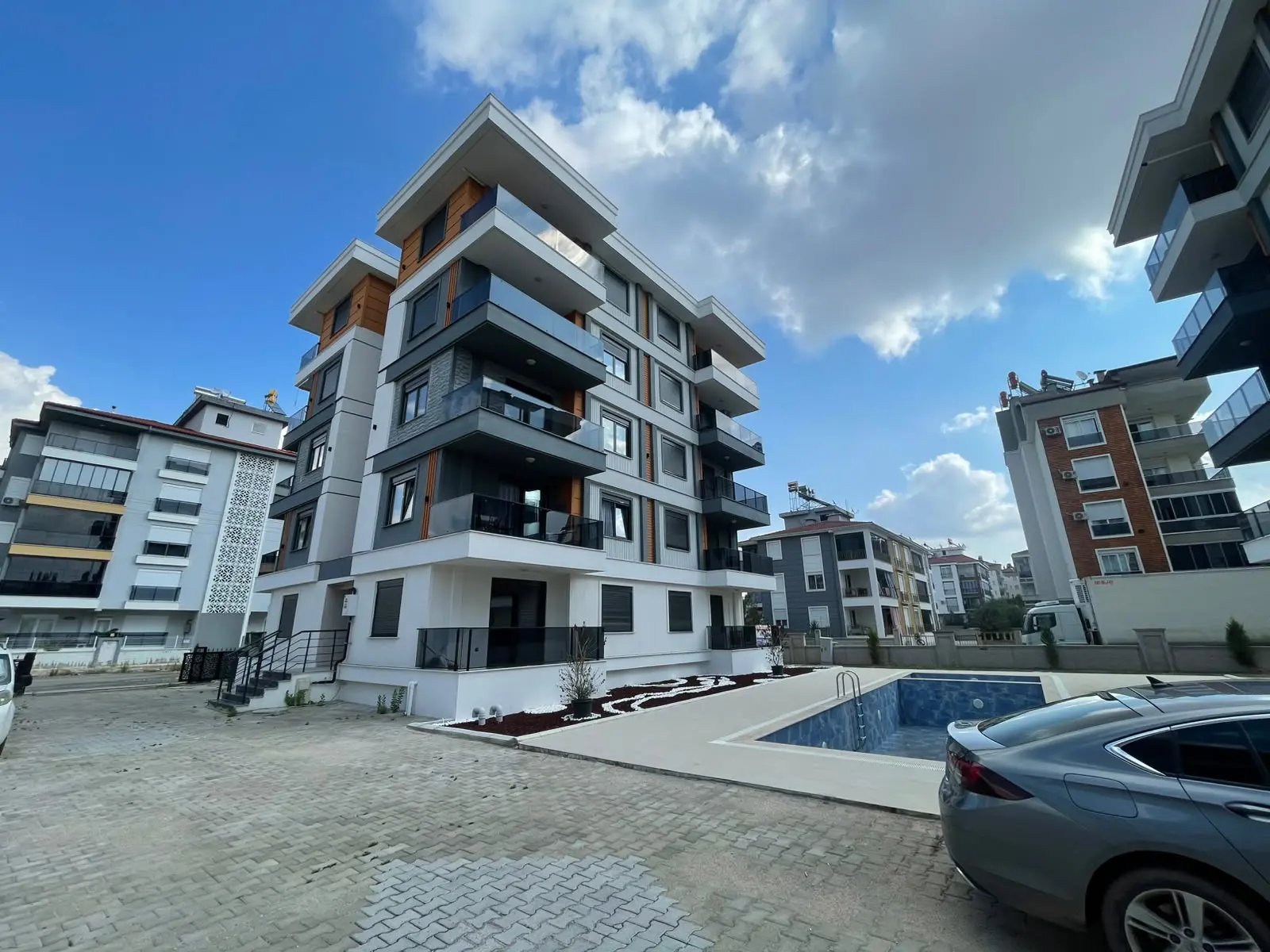 Property image 8