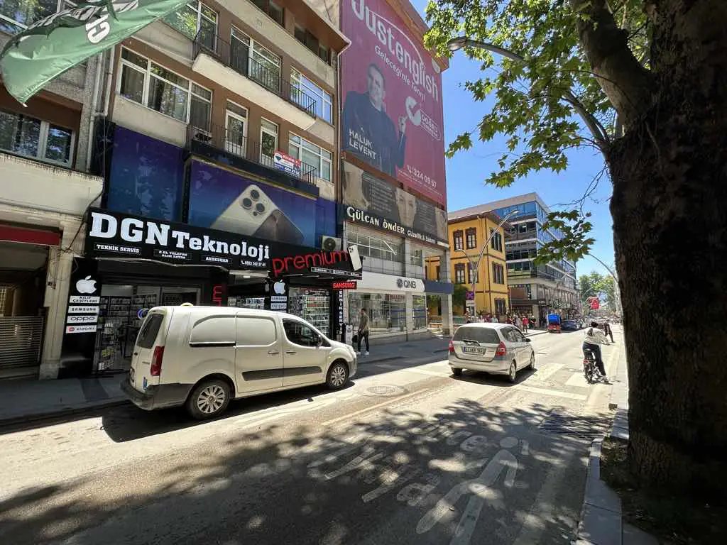 REMAX DREAM ALEMDAR CADDESİNDE KİRALIK OFİS&İŞYERİ