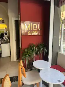 BAĞDAT CADDESİ’NİN MERKEZİNDE, YÜKSEK YAYA TRAFİĞİNE SAHIP DEVREN CAFE