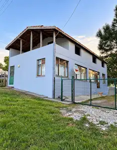 1140 M2 ARSA İÇERİSİNDE SATILIK MÜSTAKİL EV VE BAHÇESİ