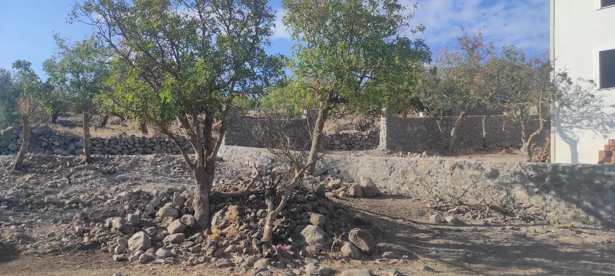 YUNUSEMRE KÜÇÜKBELEN’DE SATILIK 1.170 M² VILLA İMARLI ÇIFT PARSEL